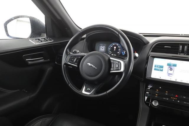 Jaguar F-Pace image 7