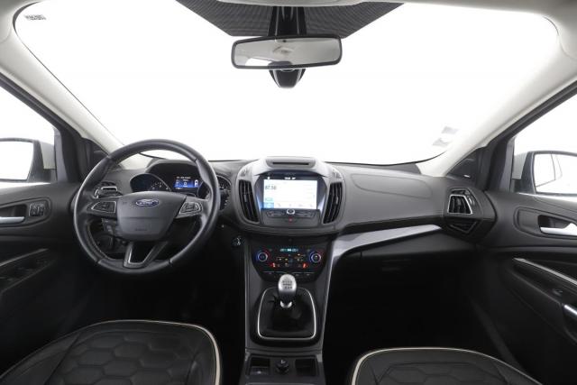 Ford Kuga image 8