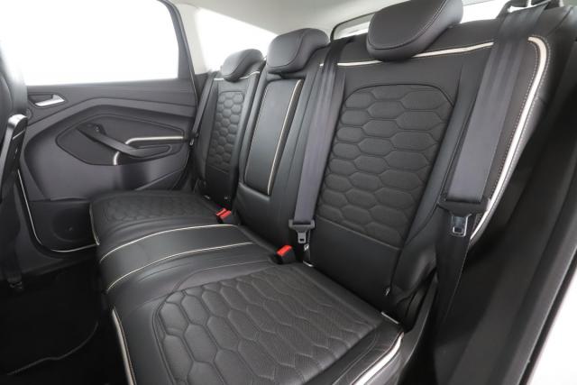 Ford Kuga image 9