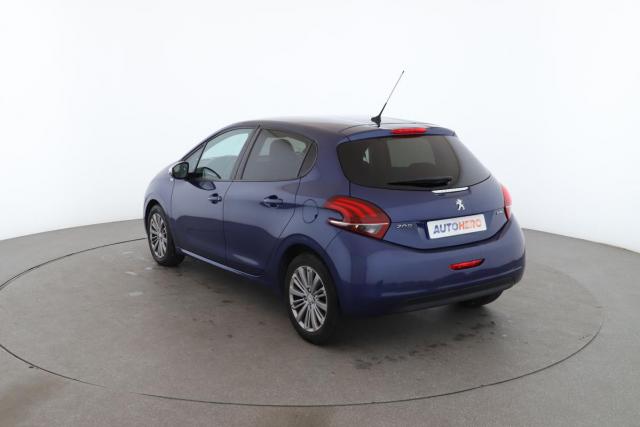 Peugeot 208 image 9