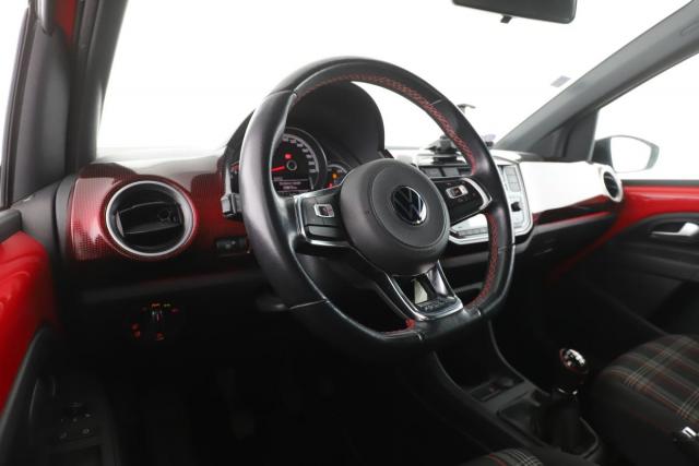 Volkswagen Up! image 1