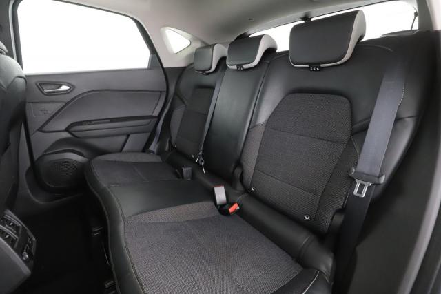 Renault Captur image 2