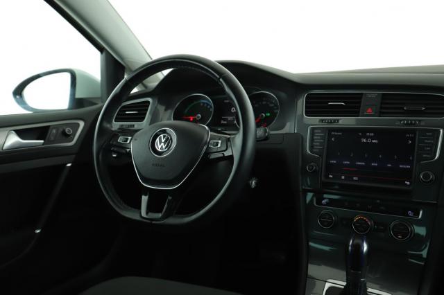 Volkswagen Golf image 3