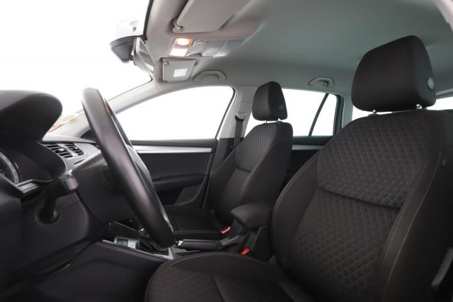 Skoda Octavia image 9