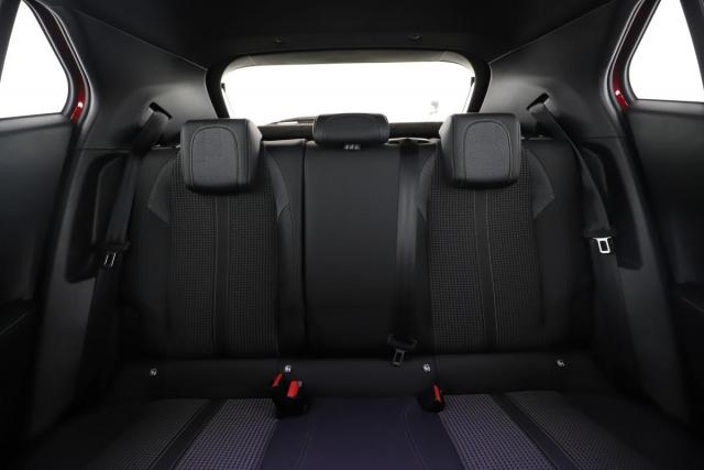 Peugeot 2008 image 8