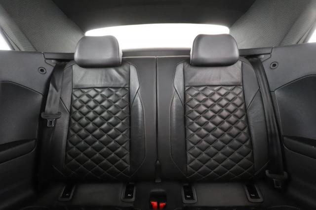 Volkswagen T-Roc image 6