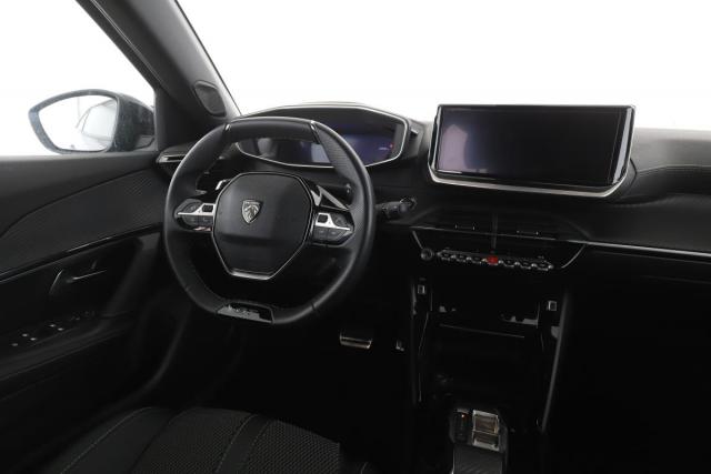 Peugeot 2008 image 2