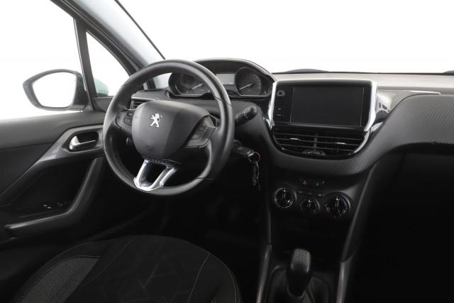 Peugeot 2008 image 1
