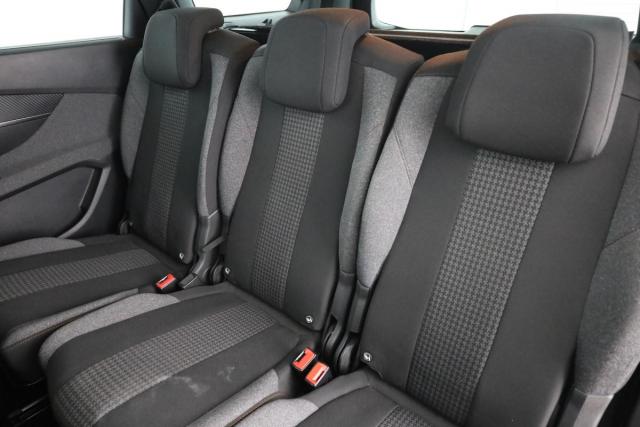Peugeot 5008 image 3
