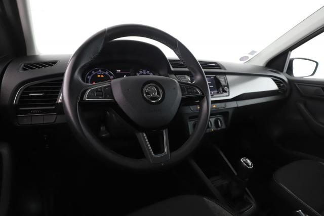 Skoda Fabia image 6