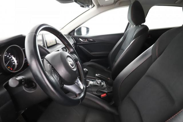 Mazda 3 image 5