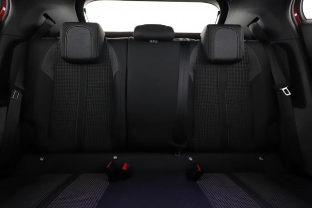 Peugeot 2008 image 7