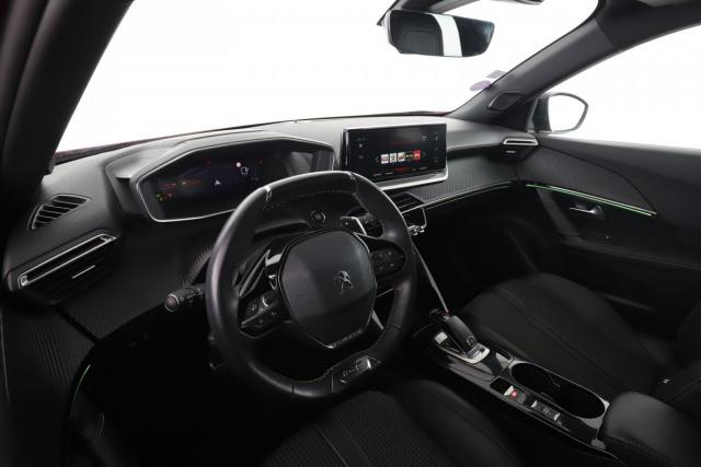 Peugeot 2008 image 2