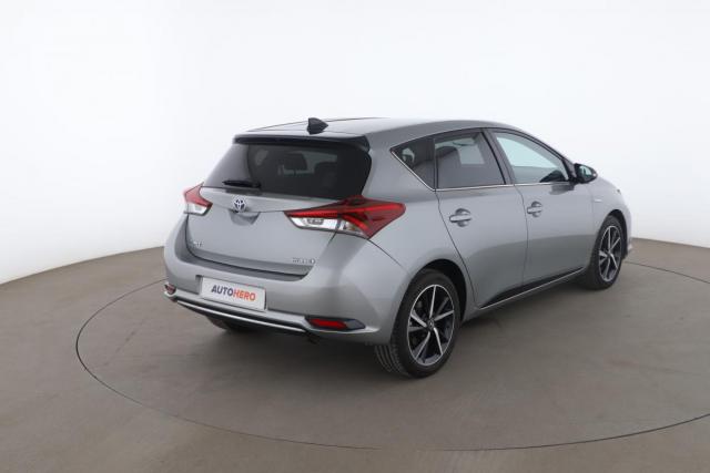 Toyota Auris image 3
