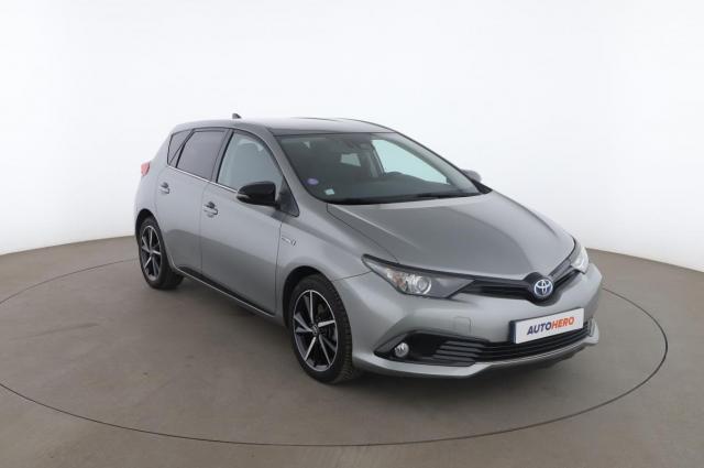 Toyota Auris image 8