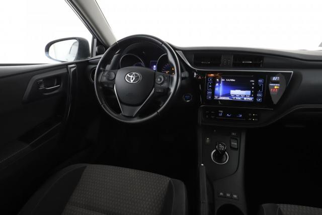 Toyota Auris image 7