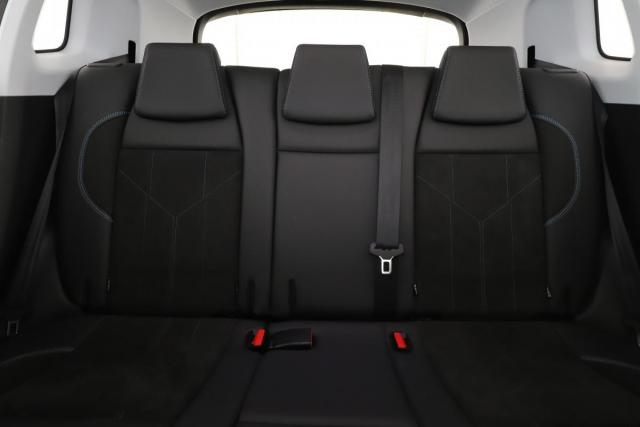 Peugeot 2008 image 8