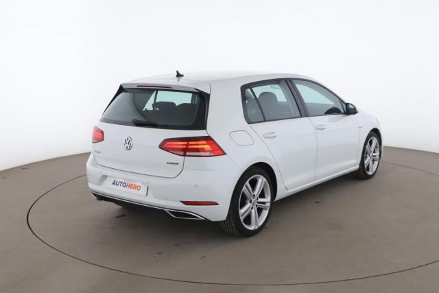 Volkswagen Golf image 8