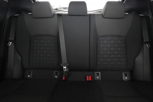 Toyota C-Hr image 8