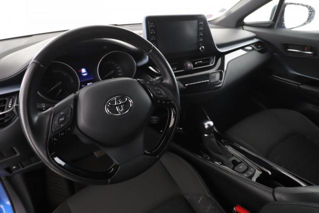 Toyota C-Hr image 9