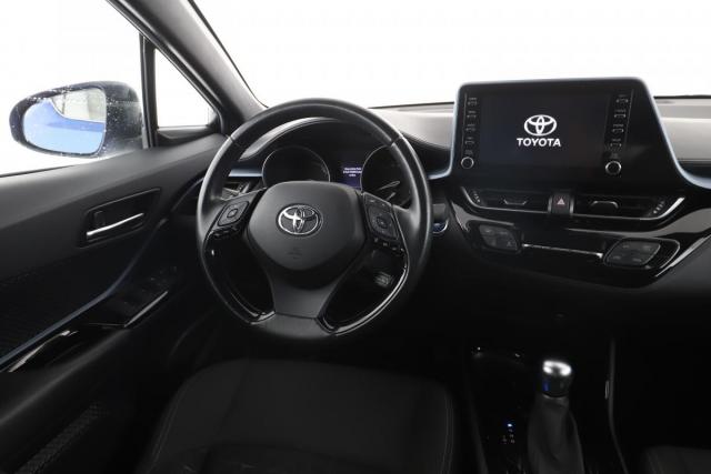 Toyota C-Hr image 5