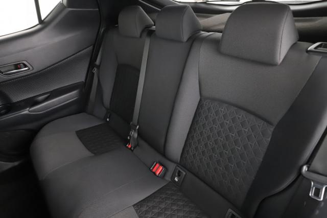 Toyota C-Hr image 6