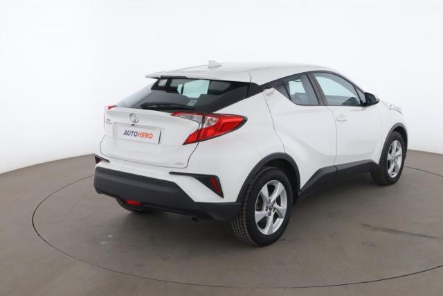Toyota C-Hr image 6