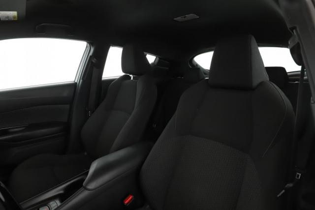 Toyota C-Hr image 7