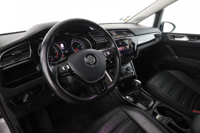 Volkswagen Touran image 1