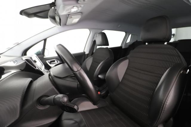 Peugeot 2008 image 4