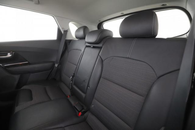 Kia Niro image 9