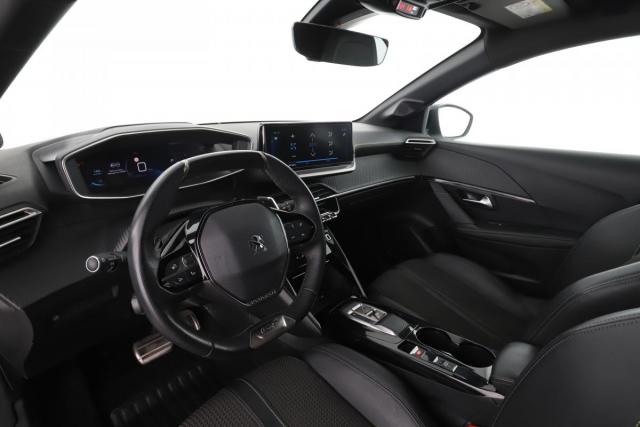 Peugeot 208 image 8