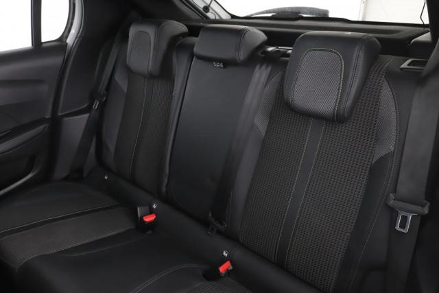 Peugeot 208 image 4