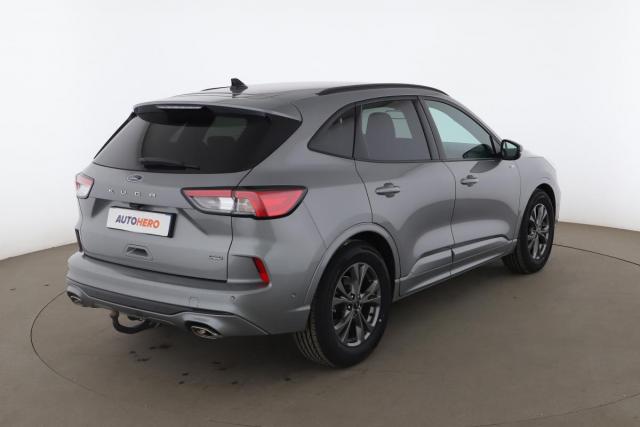 Ford Kuga image 7