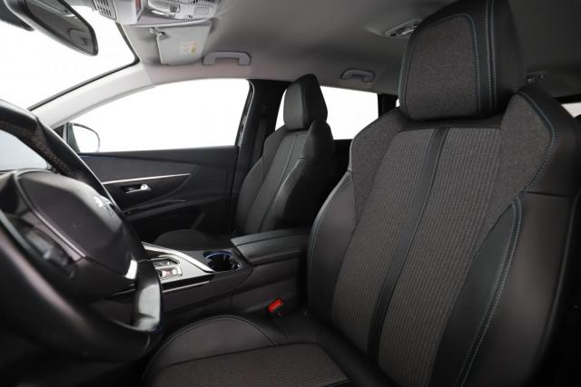 Peugeot 5008 image 6