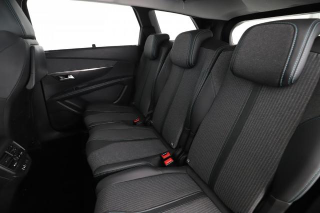 Peugeot 5008 image 8