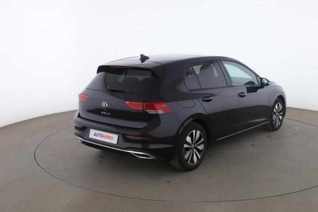 Volkswagen Golf image 9
