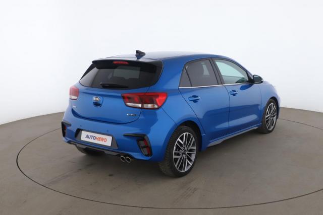 Kia Rio image 7