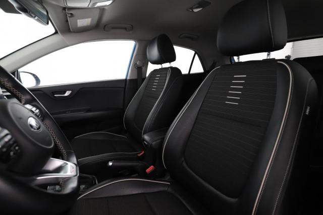 Kia Rio image 9