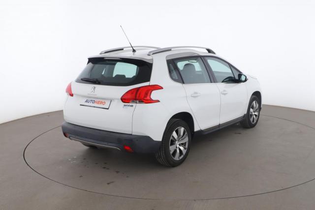 Peugeot 2008 image 8
