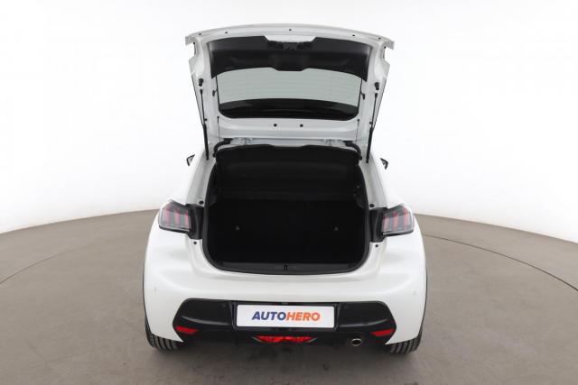 Peugeot 208 image 9