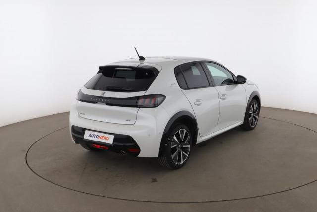 Peugeot 208 image 7