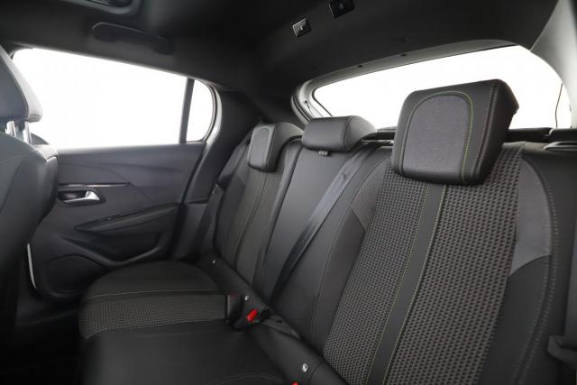 Peugeot 208 image 6