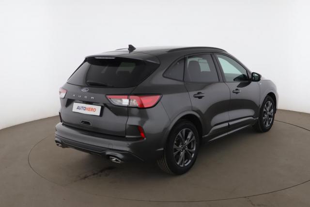 Ford Kuga image 5