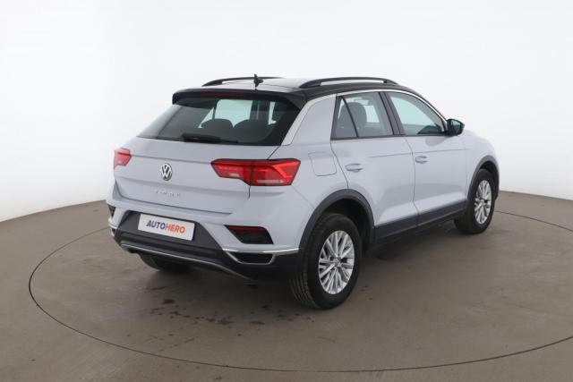 Volkswagen T-Roc image 2