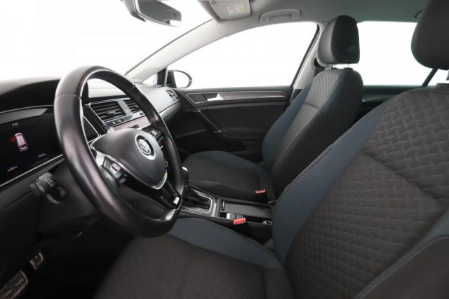 Volkswagen Golf Sw image 9