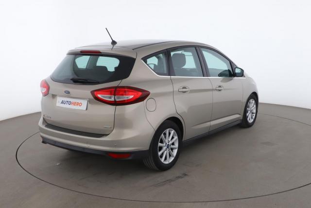 Ford C-Max image 8