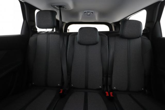 Peugeot 5008 image 9