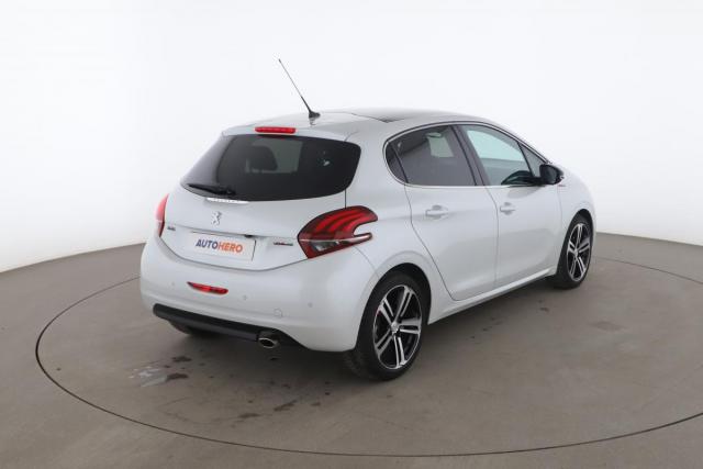 Peugeot 208 image 4