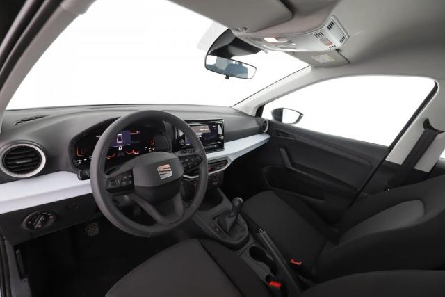 Seat Arona image 2